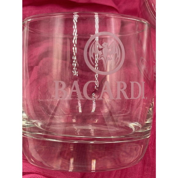 Bacardi Cocktail Rocks Lowball Glass Etched Bat Logo Design Set Of 2 EUC - Picture 4 of 6